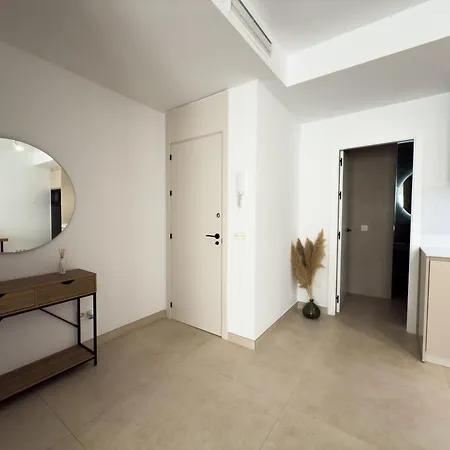 Instant House Luxury 1b In Apartment